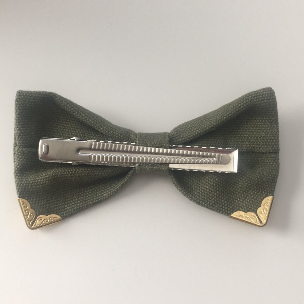 SOLD Claire's Red and Green Hair Bow Bundle - Picture 5 of 5